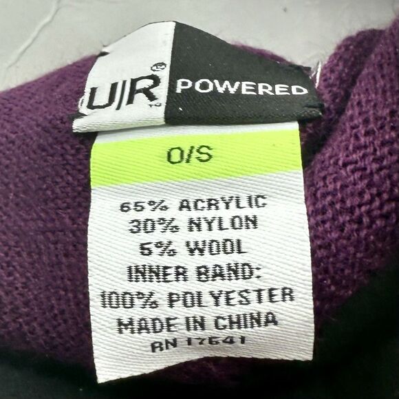 Beanie With Wired Removable Integrated Speakers & Microphone Purple 3.5 Jack - Picture 3 of 4
